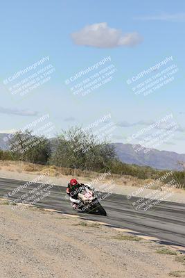 media/Nov-16-2025-Race Pace (Sun) [[8c5fa54630]]/Verified Riders/4-Turn 3 Inside (1050am)/